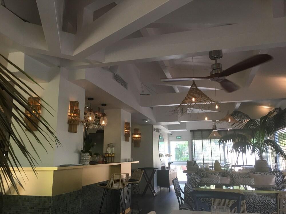 Hotel La Piscine Le Lavandou Kültér fotó